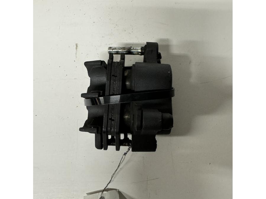 Höger sida på Bromsok från en Honda CBR 600 -1997 motorcykel.