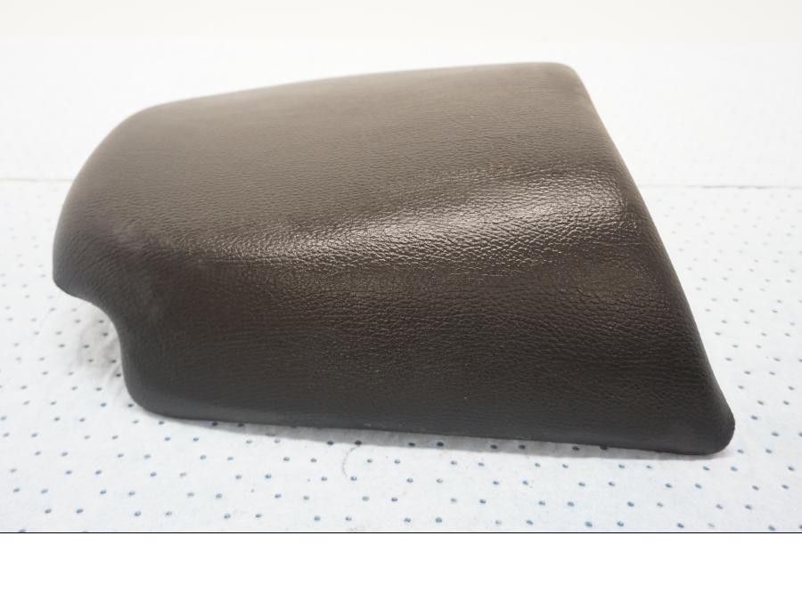 Framsidan på Sadel från en Triumph Tiger -2001 motorcykel.