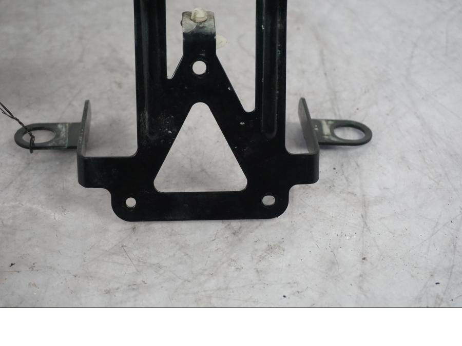 Höger sida på Baklampfäste från en Triumph Tiger Explorer -2016 motorcykel.