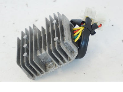 Höger sida på Likriktare från en Kymco Agility 125 -2019 scooter.