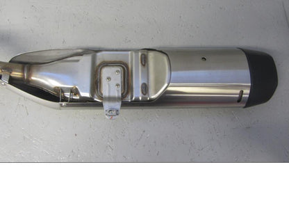 Vänster sida på Ljuddämpare från en BMW K 1600 -2017 motorcykel.