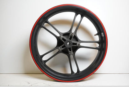 Extrabild2 på Fälg från en Yamaha YZF-R 125 -2009 motorcykel.