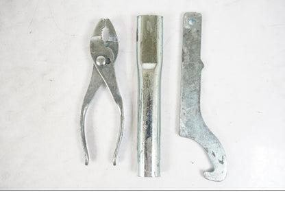 Vänster sida på Verktyg från en Yamaha XVS 1100 -2000 motorcykel.