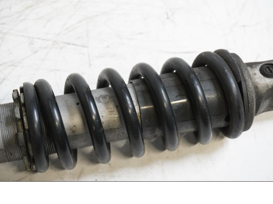 Höger sida på Stötdämpare från en Kawasaki ZX-6R -2002 motorcykel.