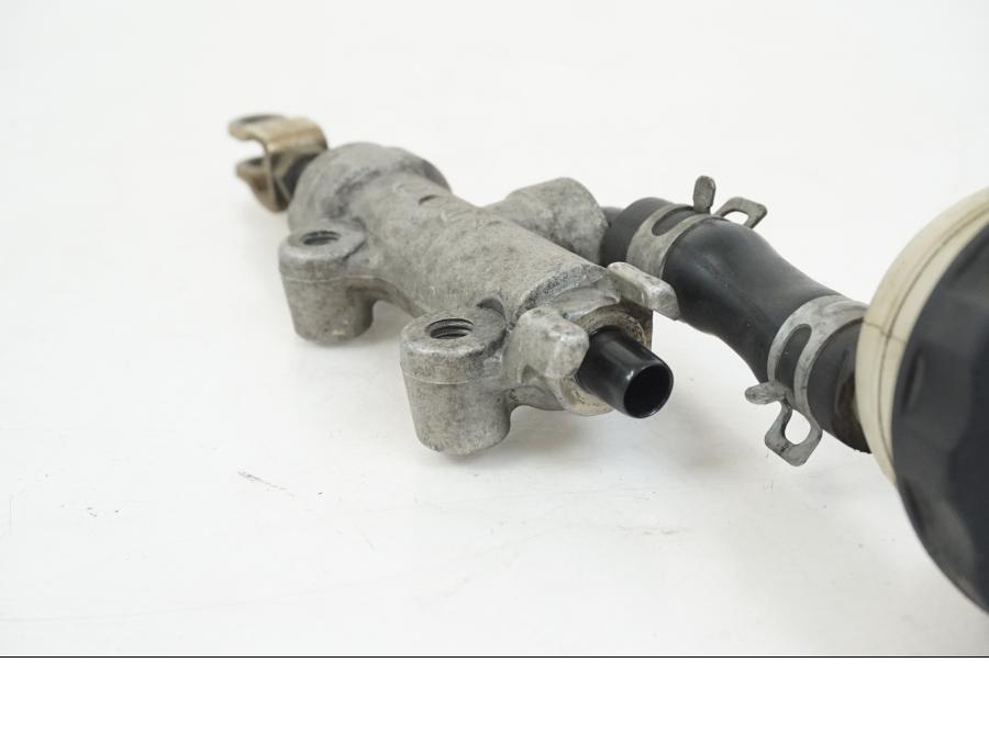 Extrabild1 på Bromshuvudcylinder från en Kawasaki VN 1500 -1996 motorcykel.