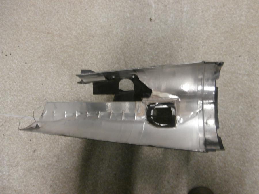 Vänster sida på Innerskärm från en Yamaha MT-01 -2005 motorcykel.