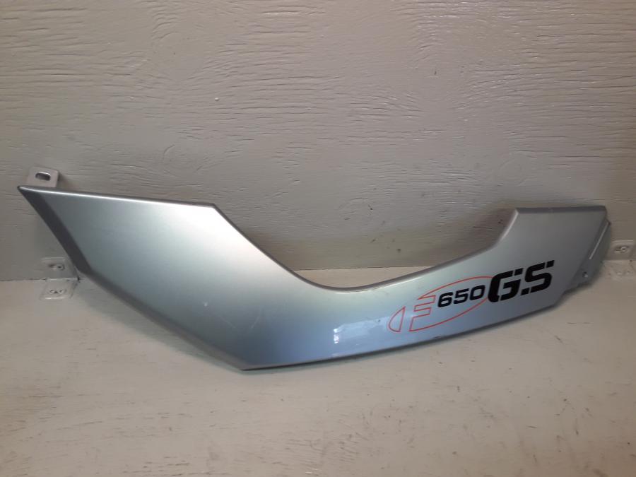 Framsidan på Bakvinge från en BMW F 650 GS -2008 motorcykel.