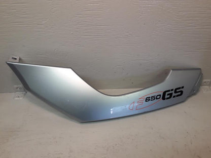 Framsidan på Bakvinge från en BMW F 650 GS -2008 motorcykel.