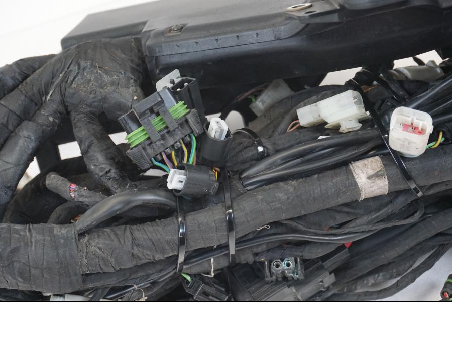 Snett uppifrån på Kabelstam från en BMW K 1200 LT -2004 motorcykel.