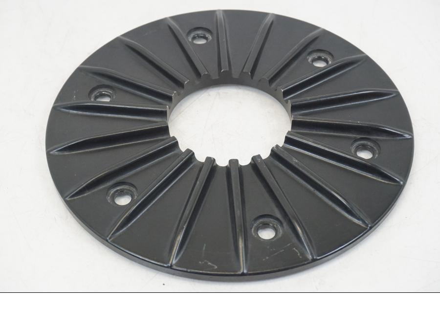 Baksidan på Bromsskivedekor från en Yamaha XV 1700 -2004 motorcykel.