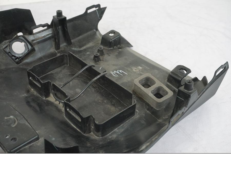 Baksidan på Undertail från en Kawasaki Z 900 -2019 motorcykel.