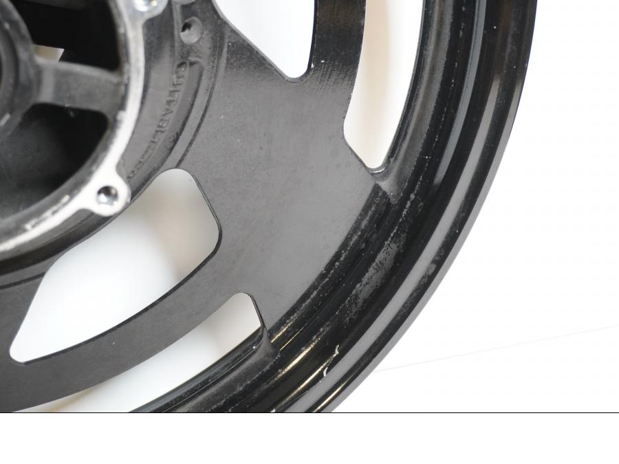 Extrabild5 på Fälg från en Yamaha V-MAX 1200 -1997 motorcykel.