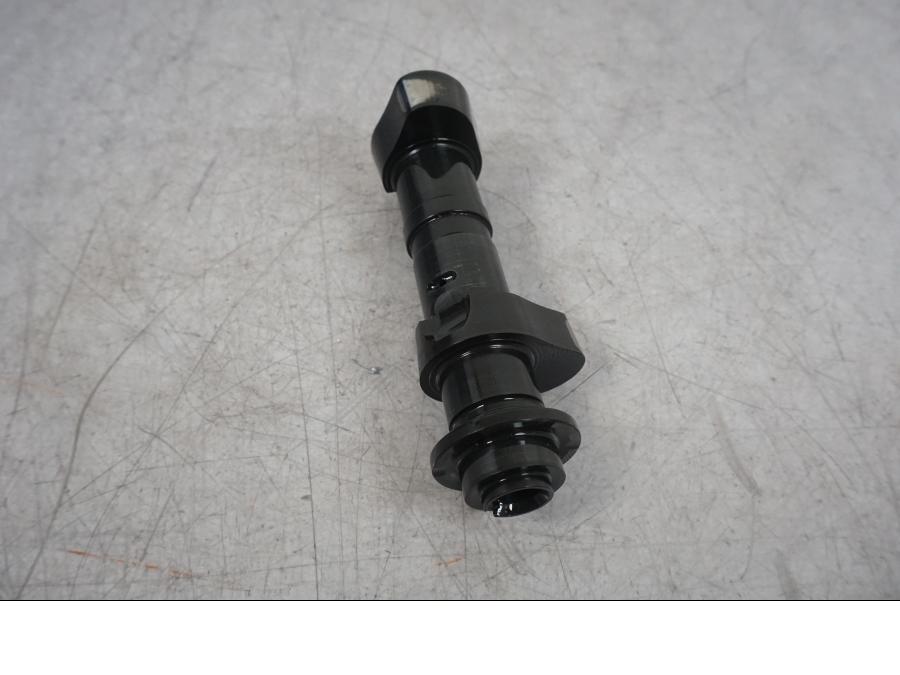 Baksidan på Kamaxel från en BMW R 1200 GS -2010 motorcykel.