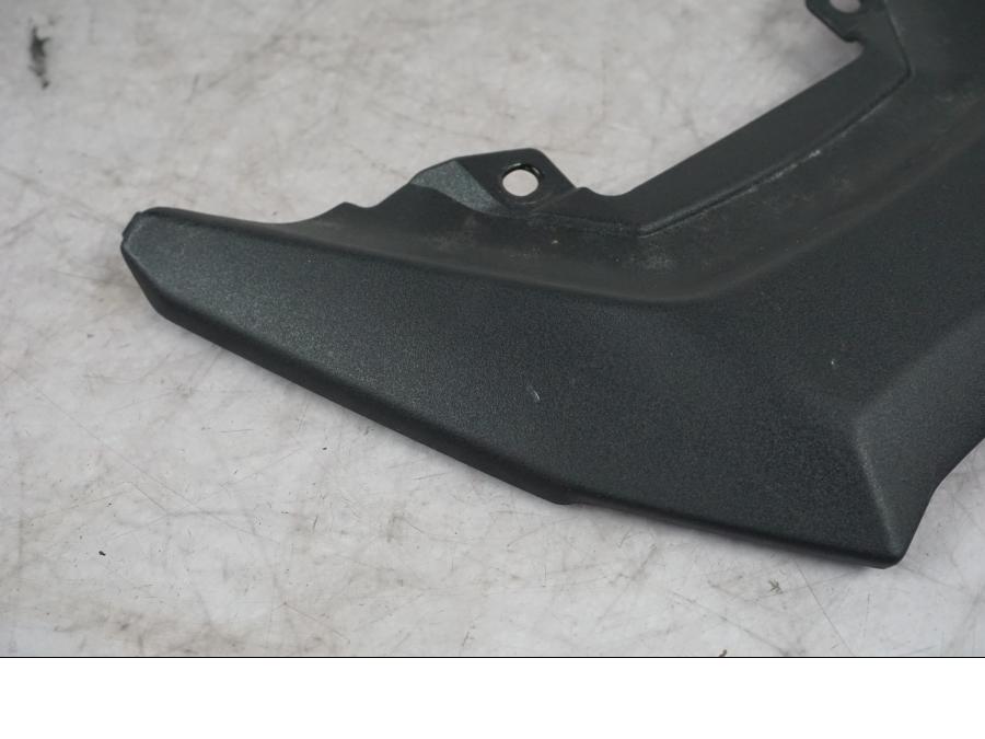 Höger sida på Bakvinge från en Yamaha MT-09 -2024 motorcykel.