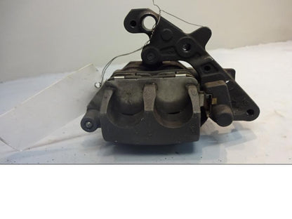 Snett uppifrån på Bromsok från en Honda NC 750 S -2017 motorcykel.