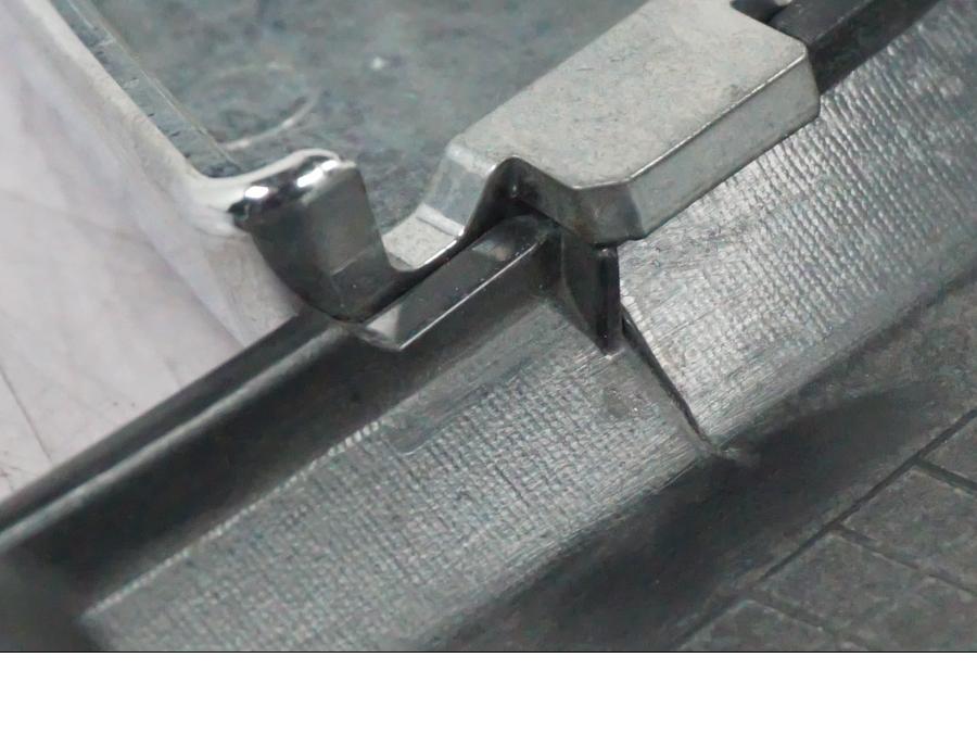 Extrabild1 på Sidopanel från en Suzuki GSF 1250 -2010 motorcykel.