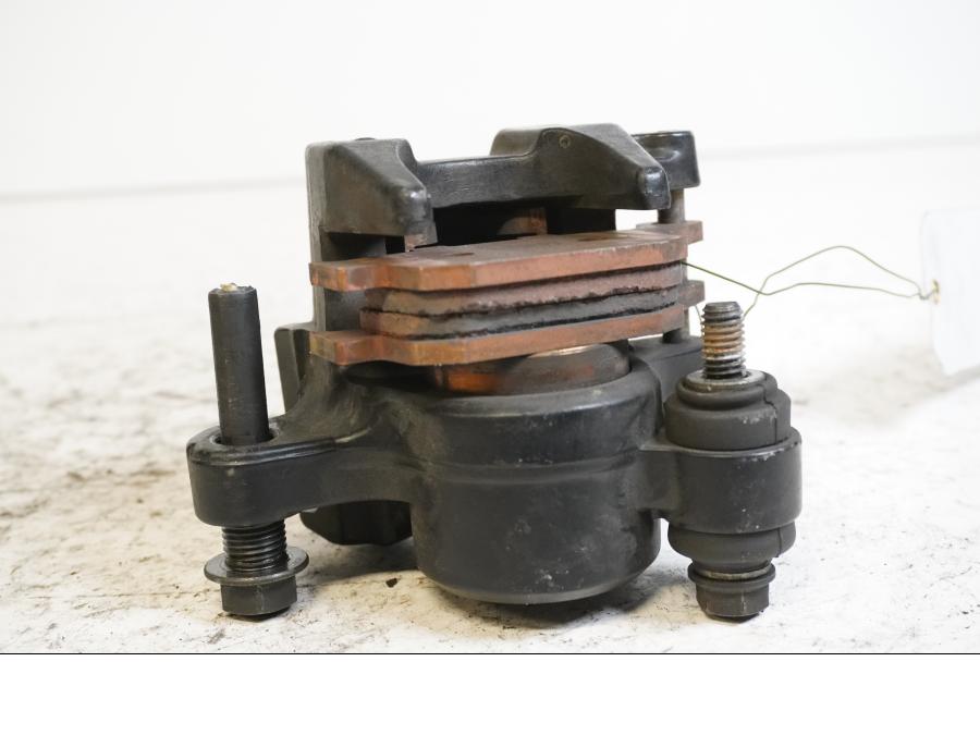 Höger sida på Bromsok från en Triumph Daytona 650 -2005 motorcykel.