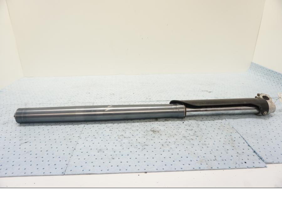 Framsidan på Gaffelben från en KTM 640 LC4 -2002 motorcykel.