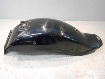 Baksidan på Bakskärm från en Suzuki VZ 800 -2000 motorcykel.