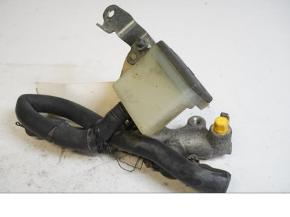 Framsidan på Bromshuvudcylinder från en Suzuki GSX-R 750 -1995 motorcykel.