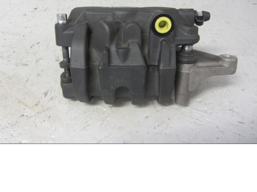 Baksidan på Bromsok från en Honda CB 1000 R -2010 motorcykel.