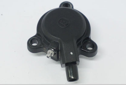 Höger sida på Kopplingslavcylinder från en BMW R 1250 GS -2022 motorcykel.