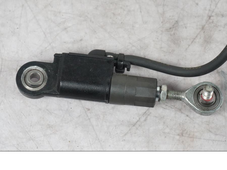 Snett uppifrån på Quickshift från en Ducati Multistrada V4 -2024 motorcykel.