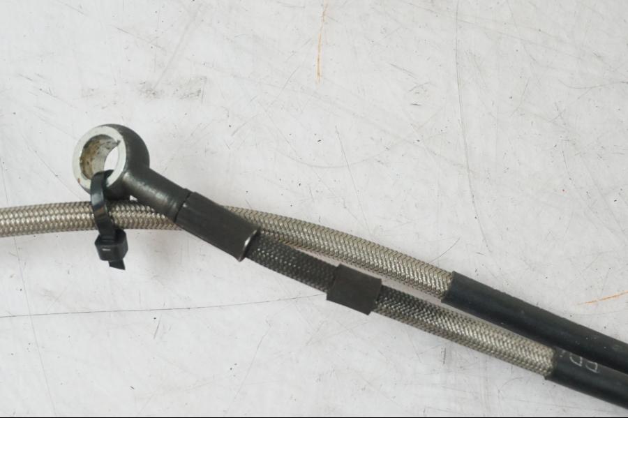 Extrabild1 på Bromsledning från en Triumph Daytona 955I -2000 motorcykel.