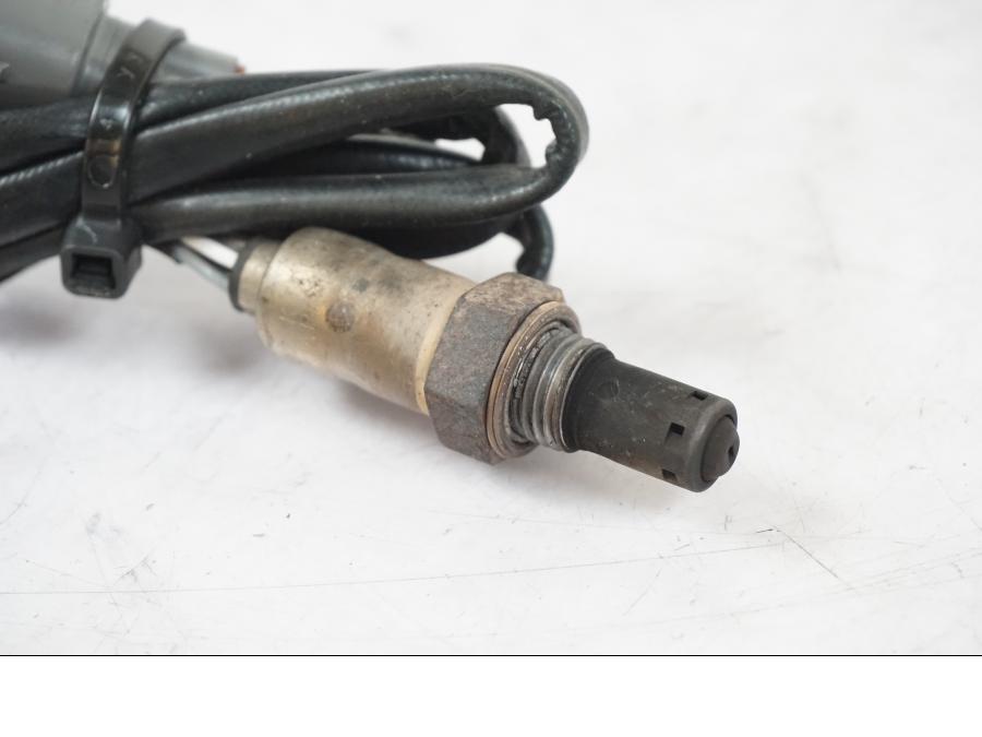 Baksidan på Lambdasond från en Kawasaki ZX-6R -2011 motorcykel.