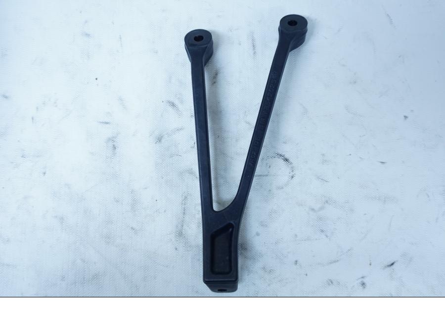 Baksidan på Fotpinnefäste från en BMW S 1000 R -2014 motorcykel.