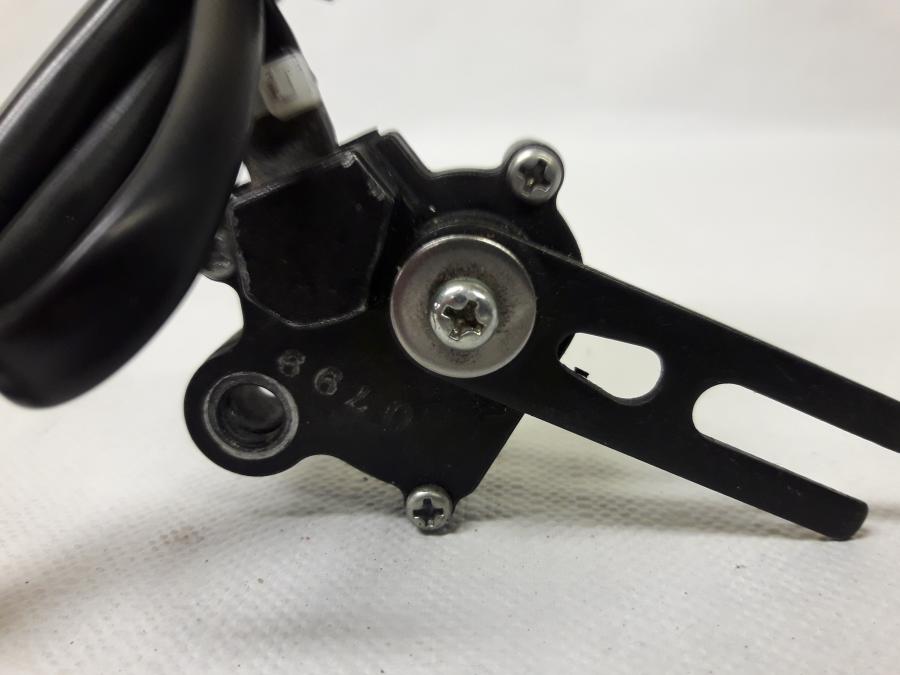 Höger sida på Sidostödsbrytare från en Kawasaki Z 900 -2020 motorcykel.