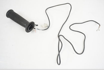 Framsidan på Värmehandtag från en BMW F 650 CS -2002 motorcykel.