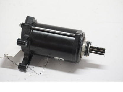 Höger sida på Startmotor från en BMW R 1250 GS -2019 motorcykel.