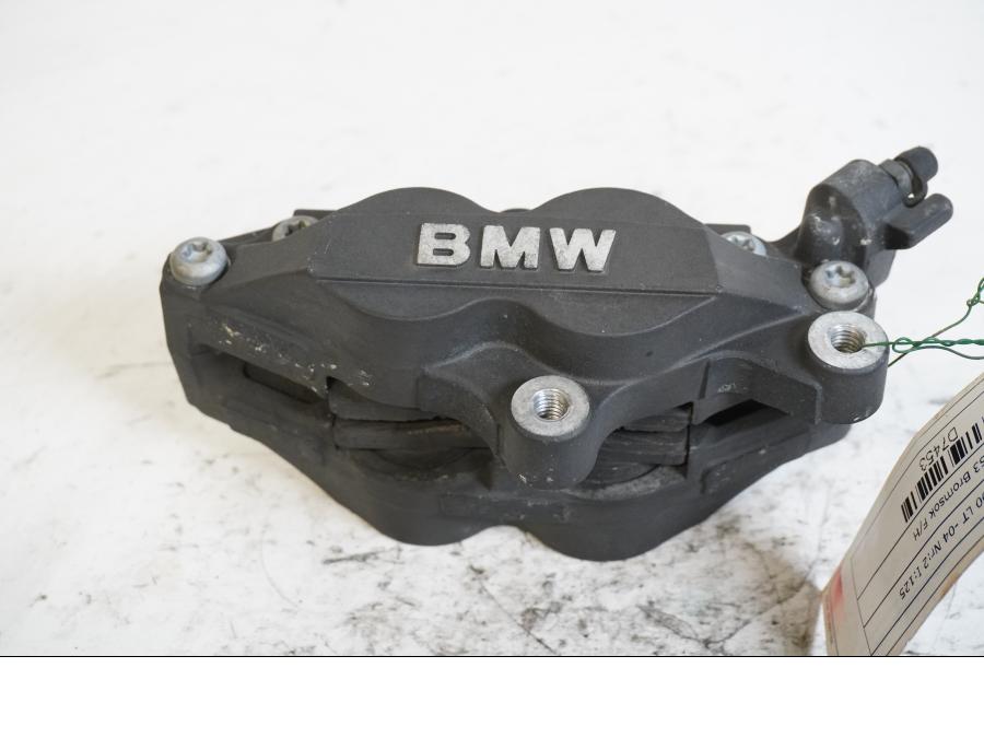 Baksidan på Bromsok från en BMW K 1200 LT -2004 motorcykel.