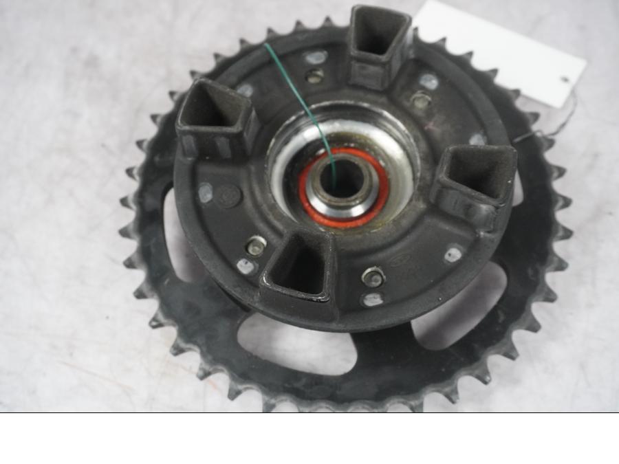 Höger sida på Drevfäste från en Kawasaki ZX-10R -2008 motorcykel.