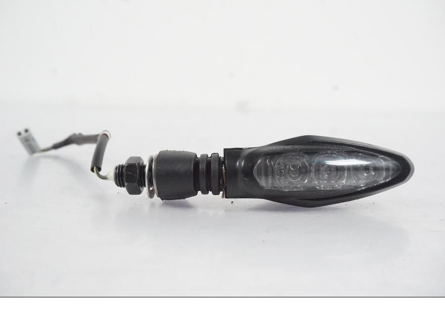 Baksidan på Blinkers LED från en KTM 390 Adventure -2021 motorcykel.