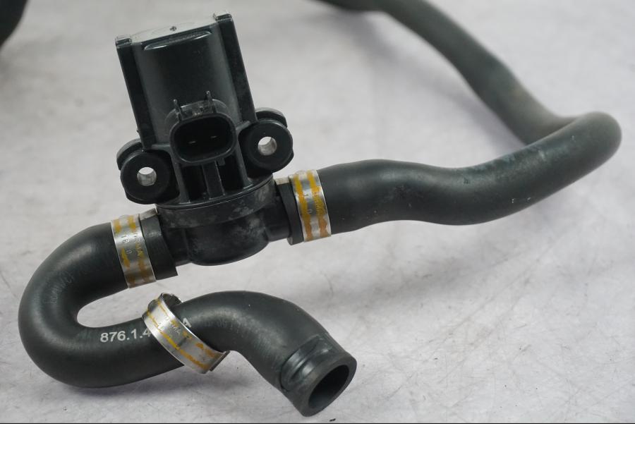 Snett nerifrån på Second Air från en Ducati Multistrada V4 -2024 motorcykel.