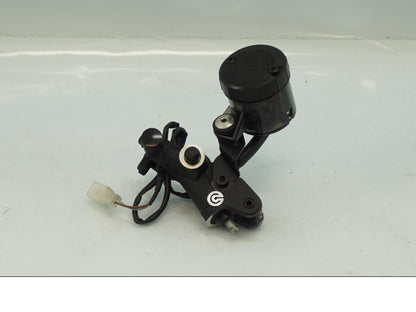 Framsidan på Bromshuvudcylinder från en Husqvarna Vitpilen 701 -2018 motorcykel.