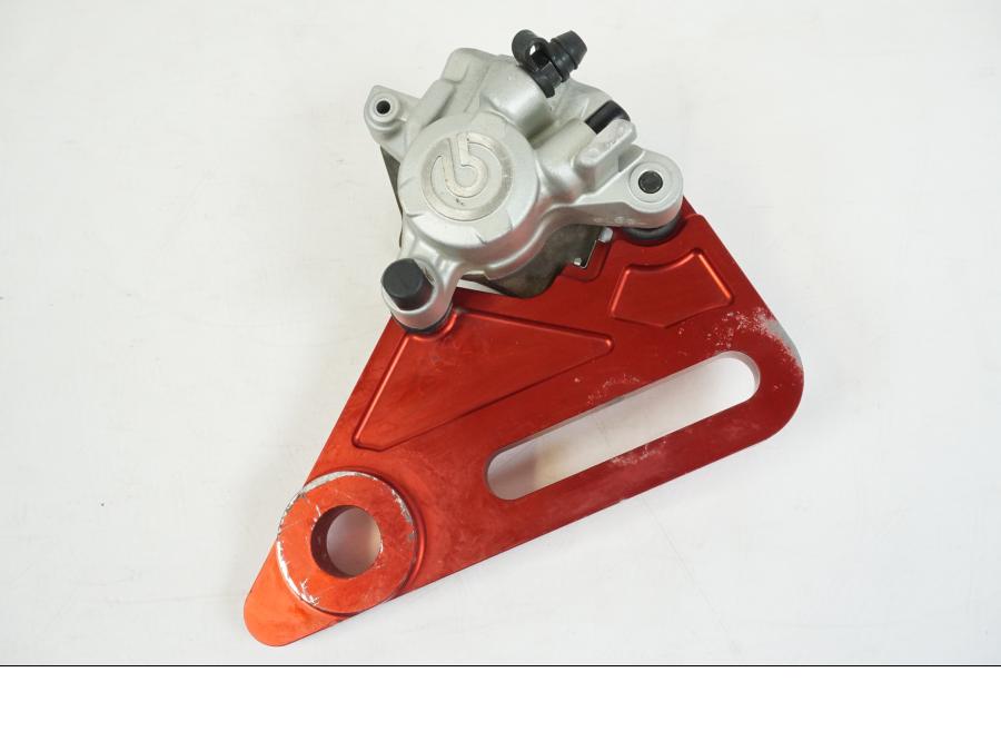 Framsidan på Bromsok från en AJP PR7 -2021 motorcykel.