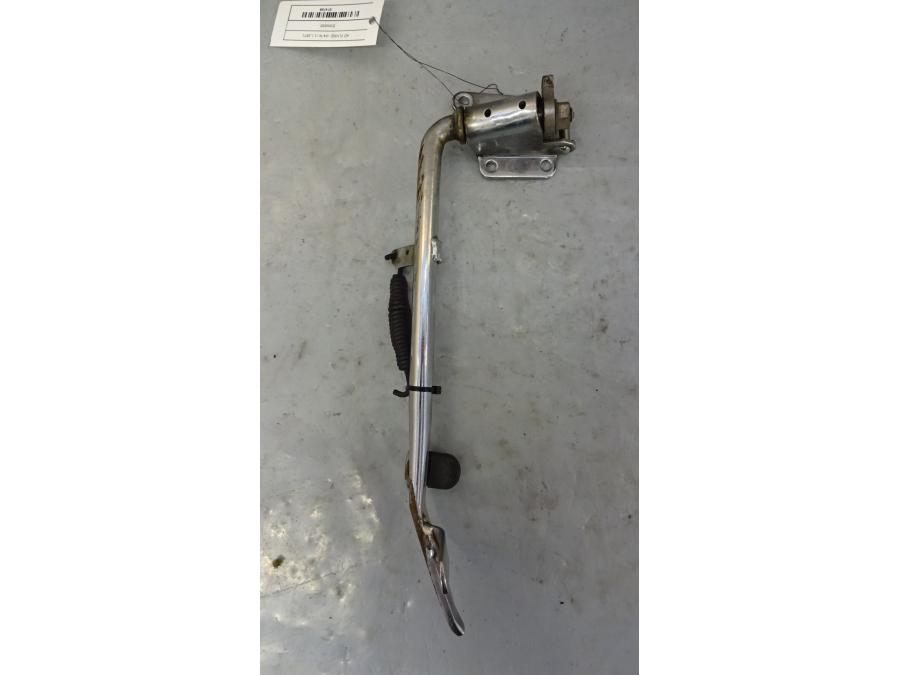 Framsidan på Sidostöd från en H-D Touring Road King Custom FLHRSI -2004 motorcykel.