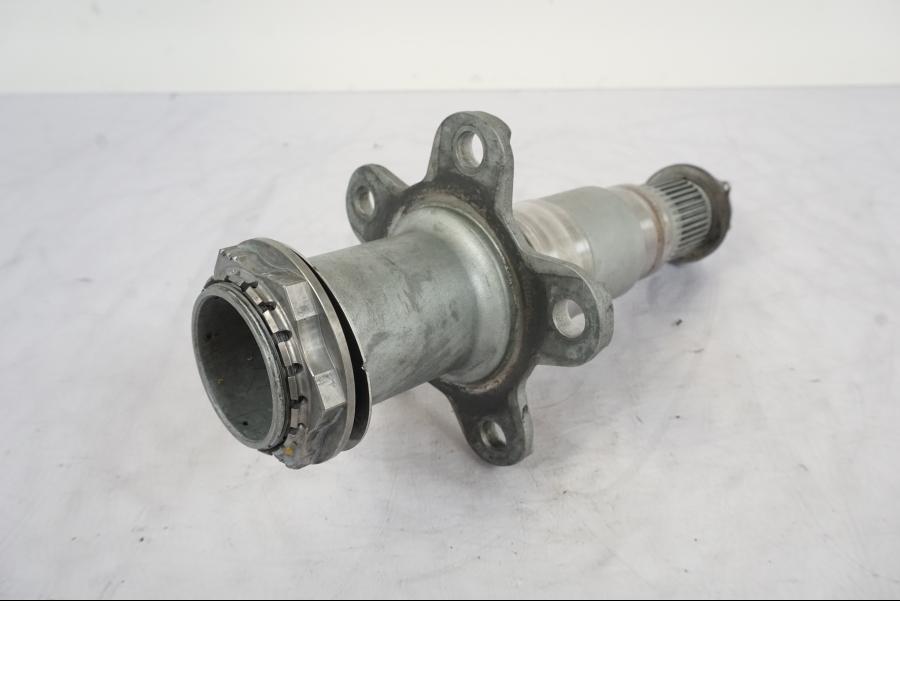 Framsidan på Axel från en KTM 1290 Super Duke -2019 motorcykel.