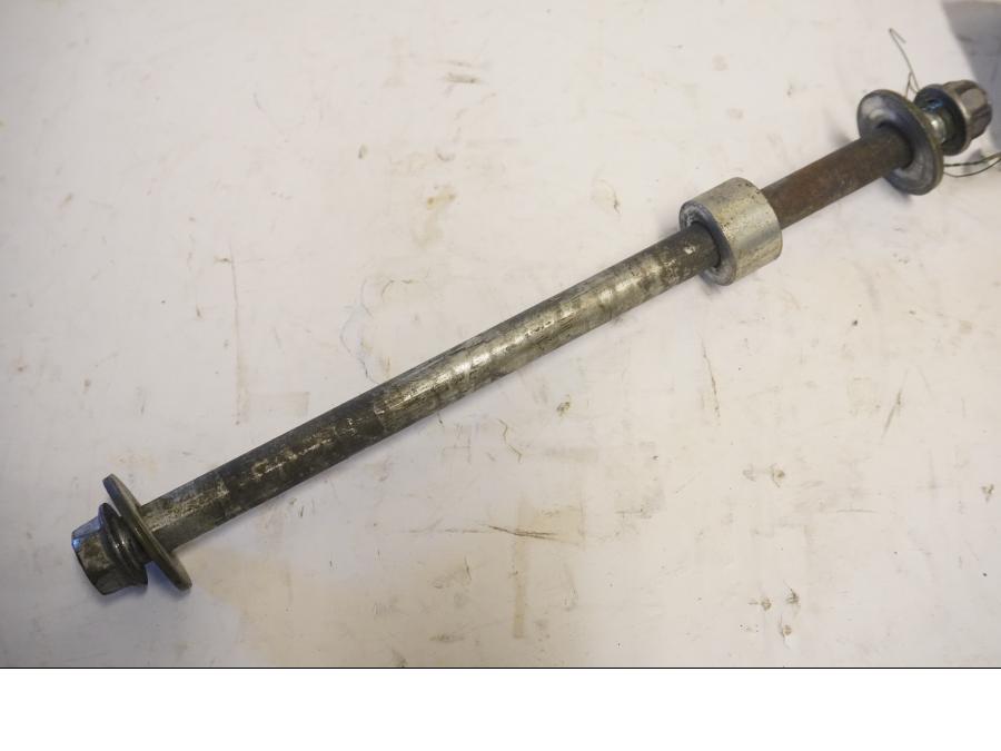 Framsidan på Axel från en Yamaha XVS 650 -1997 motorcykel.