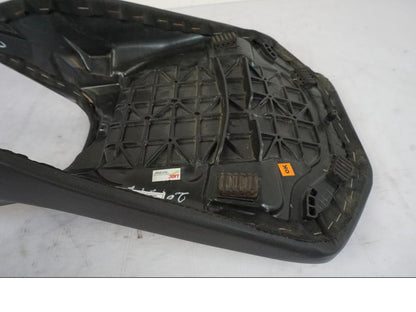 Extrabild3 på Sadel från en KTM 125 Duke -2017 motorcykel.