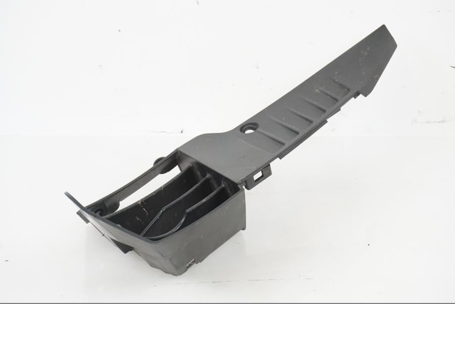 Framsidan på Kylarvinge från en H-D Adventure Pan America Special RA1250S -2021 motorcykel.