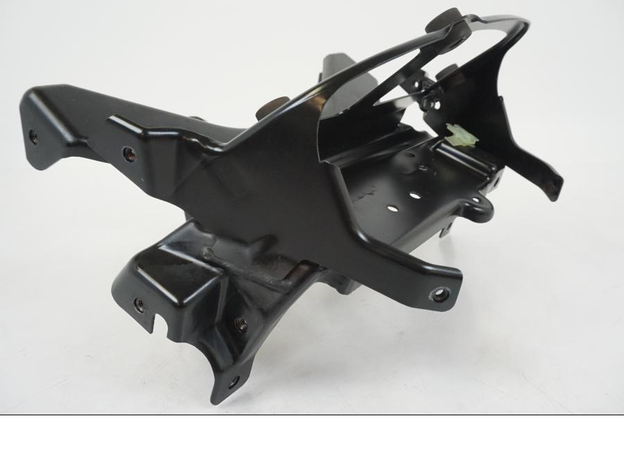 Vänster sida på Toppkåpstag från en BMW F 650 CS -2002 motorcykel.