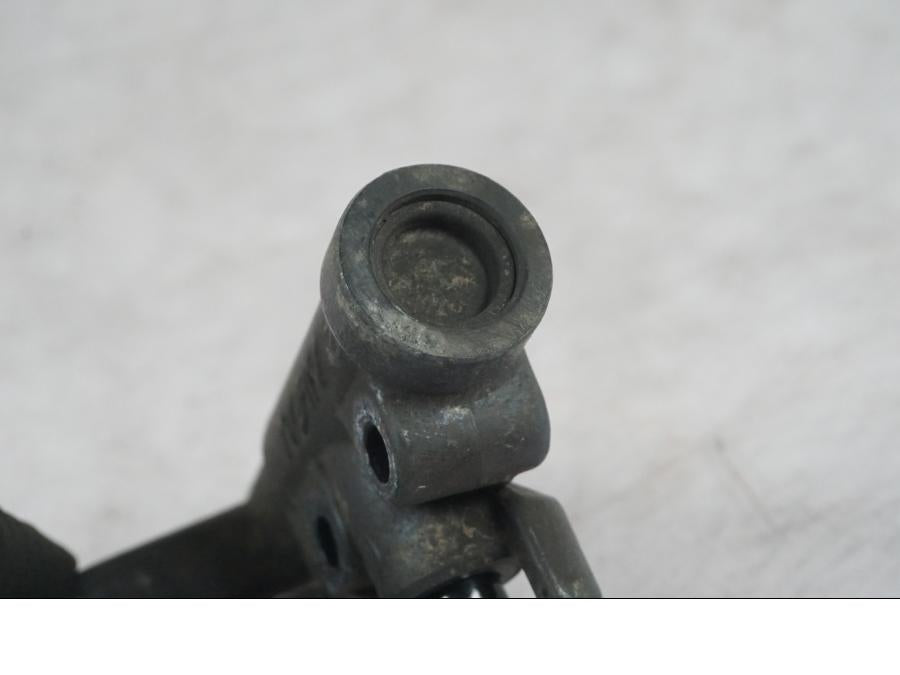 Snett uppifrån på Bromsfördelare från en Honda CBR 1100 XX -1999 motorcykel.