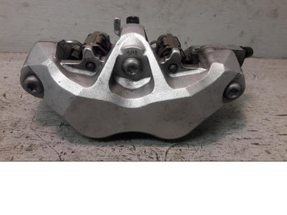 Baksidan på Bromsok från en Suzuki VZ 1600 -2005 motorcykel.