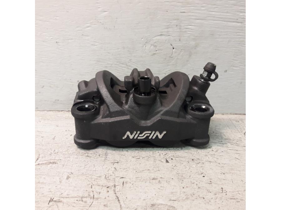 Framsidan på Bromsok från en Honda ADV 750 -2017 motorcykel.