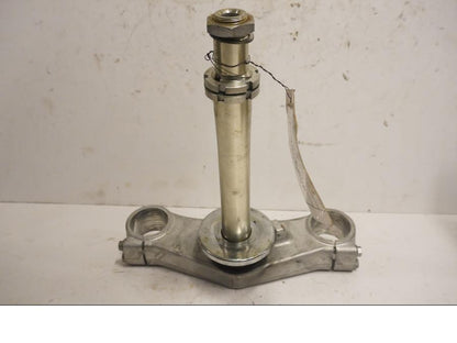 Framsidan på Gaffelkrona från en Suzuki DL 1000 -2003 motorcykel.