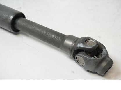 Baksidan på Kardanaxel från en BMW K 1200 S -2006 motorcykel.